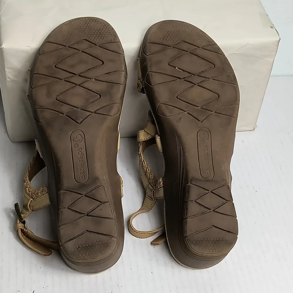 BareTrap Hasel 7.5M Tan Low Wedges Slingback Open Toe Sandals Casual